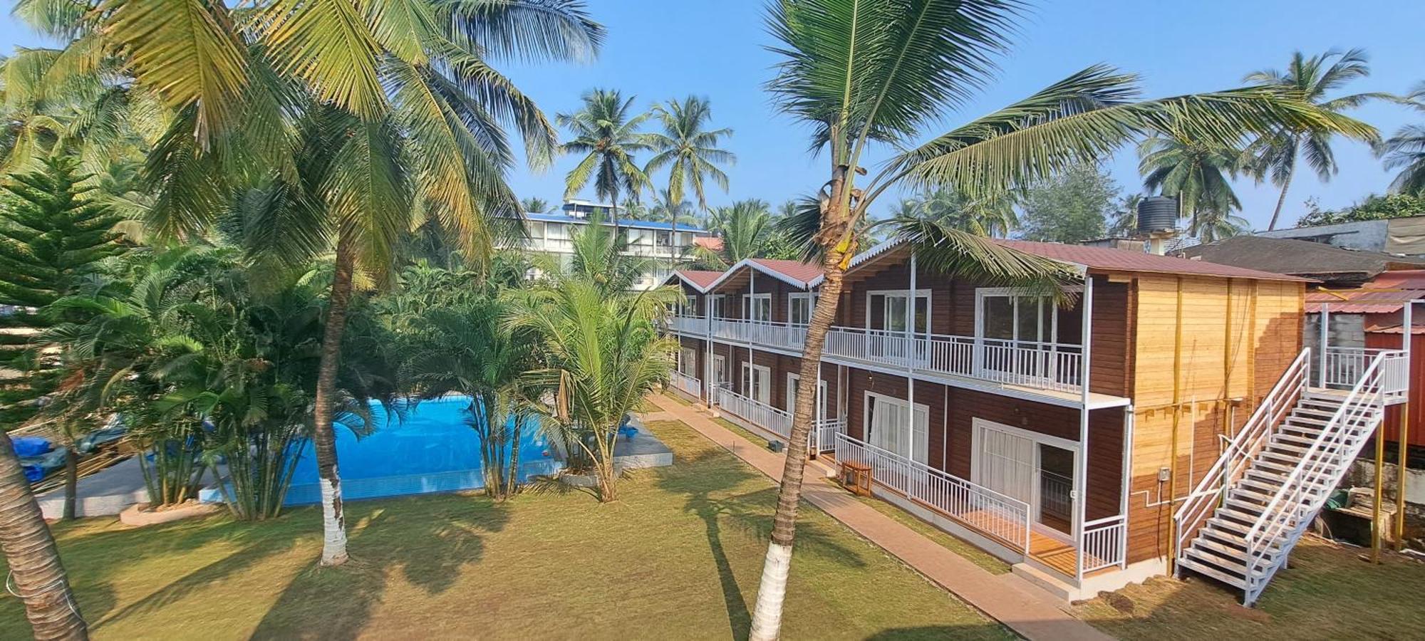 Shaan Coco Palms Beach Resort Morjim Exterior photo